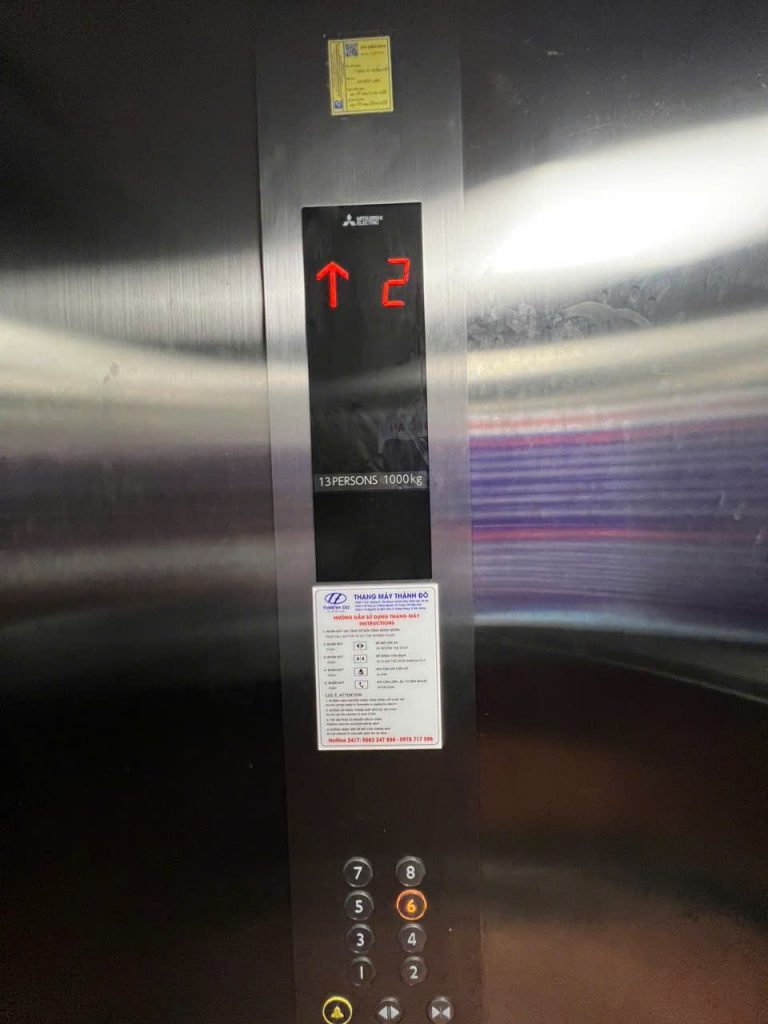 Bảng điều khiển cabin Mitsubishi 8 điểm dừng, tem tải trọng 1000kg 13 người