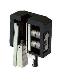 Bộ hãm an toàn thang máy SN-SG-L06 — cơ cấu kẹp vào ray dẫn hướng khi cabin vượt tốc độ